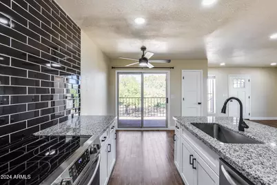 724 E Joan D Arc, Phoenix, AZ 85022 - Photo 1