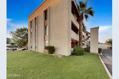 202 E Ruth, Phoenix, AZ 85020 - Photo 1