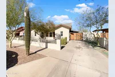 1424 E Saint Catherine, Phoenix, AZ 85042 - Photo 1