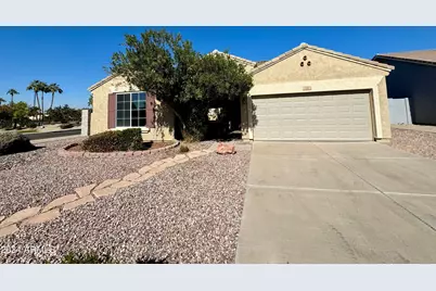 50 E Betsy Lane, Gilbert, AZ 85296 - Photo 1