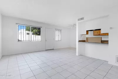 5231 N 42nd, Phoenix, AZ 85019 - Photo 1