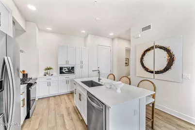 3131 N Central Avenue #6017, Phoenix, AZ 85012 - Photo 3