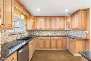 8340 E Thomas Rd, Scottsdale, AZ 85251 - Photo 29