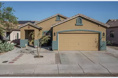 816 W Saint Kateri, Phoenix, AZ 85041 - Photo 1