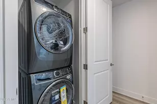 3131 N Central Ave, Phoenix, AZ 85012 - Photo 27