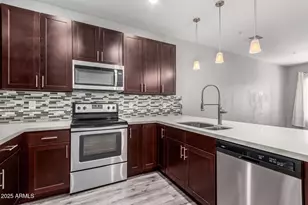 2821 S Skyline Dr, Mesa, AZ 85212 - Photo 1