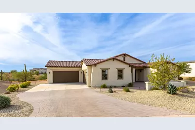 562 N Sun Road, Apache Junction, AZ 85119 - Photo 1