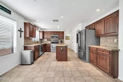 20219 N 33rd Place, Phoenix, AZ 85050 - Photo 5