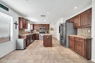 20219 N 33rd Pl, Phoenix, AZ 85050 - Photo 5