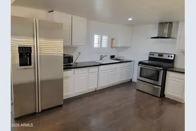 8401 N 67th, Glendale, AZ 85302 - Photo 1