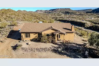 32236 S Lisa, Black Canyon City, AZ 85324 - Photo 1