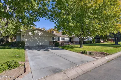 210 W Palmaire, Phoenix, AZ 85021 - Photo 1