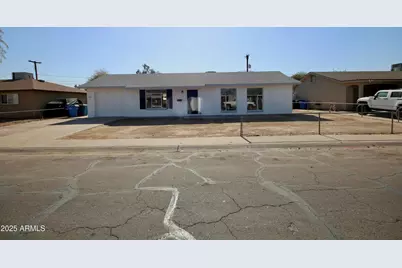 4901 W Cheery Lynn, Phoenix, AZ 85031 - Photo 1