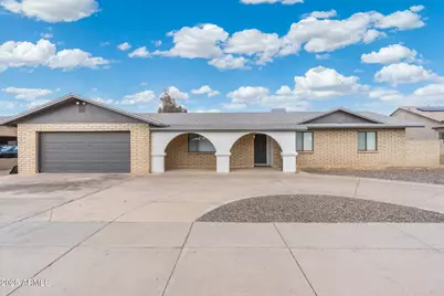 2636 E Union Hills Drive, Phoenix, AZ 85050 - Photo 1