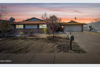 2918 E Laurel, Phoenix, AZ 85028 - Photo 1