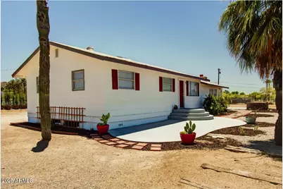 6445 S 32nd, Phoenix, AZ 85042 - Photo 1