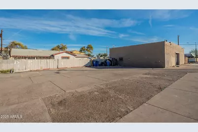 1602 W Buckeye Road, Phoenix, AZ 85007 - Photo 1