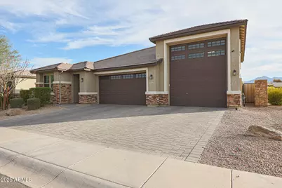 7735 W Agora, Phoenix, AZ 85043 - Photo 1