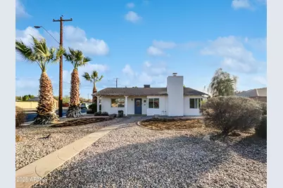 701 W Wilshire Drive, Phoenix, AZ 85007 - Photo 1