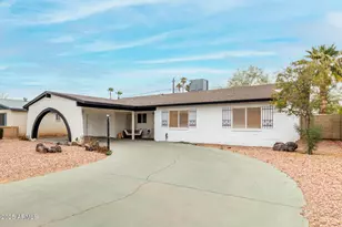 4022 W Kaler, Phoenix, AZ 85051 - Photo 1