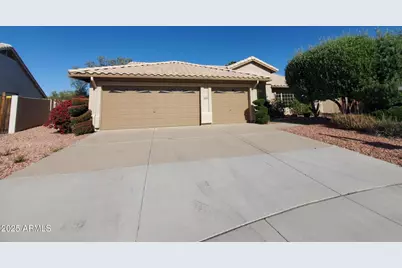 1070 N Villas, Chandler, AZ 85224 - Photo 1