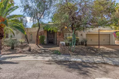 3229 E Malapai, Phoenix, AZ 85028 - Photo 1