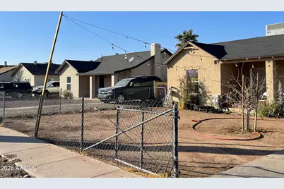 2930 E Monroe Street, Phoenix, AZ 85034 - Photo 1
