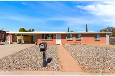 2025 Santa Rita, Sierra Vista, AZ 85635 - Photo 1