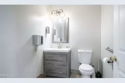 715 N Gilbert Road, Mesa, AZ 85203 - Photo 15