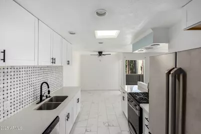 6767 N 7th Street #212, Phoenix, AZ 85014 - Photo 1