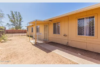 207 E Cedar Avenue, Casa Grande, AZ 85122 - Photo 1
