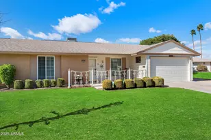 10611 W Camelot Cir, Sun City, AZ 85351 - Photo 1