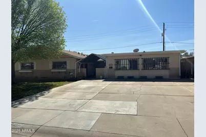 6437 W Devonshire, Phoenix, AZ 85033 - Photo 1