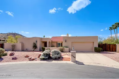 536 W Surrey, Phoenix, AZ 85029 - Photo 1