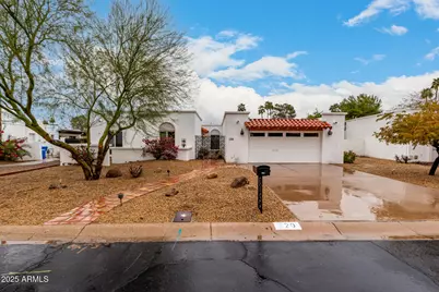 120 E Calavar, Phoenix, AZ 85022 - Photo 1