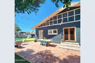 81 W Lynwood, Phoenix, AZ 85003 - Photo 1