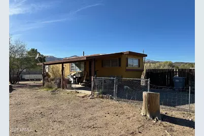 19200 E Albins, Black Canyon City, AZ 85324 - Photo 1
