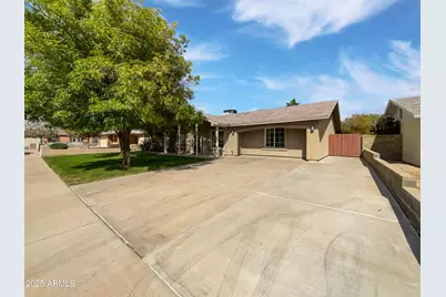 12037 S Bannock, Phoenix, AZ 85044 - Photo 1