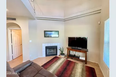 10249 N 12th Place #2, Phoenix, AZ 85020 - Photo 9