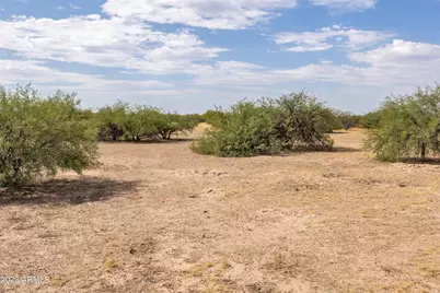 3325 W Cibola Circle #23, Eloy, AZ 85131 - Photo 7