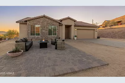 40528 N New River, Phoenix, AZ 85086 - Photo 1
