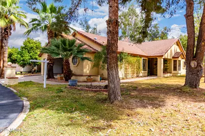 655 W Port Au Prince, Phoenix, AZ 85023 - Photo 1