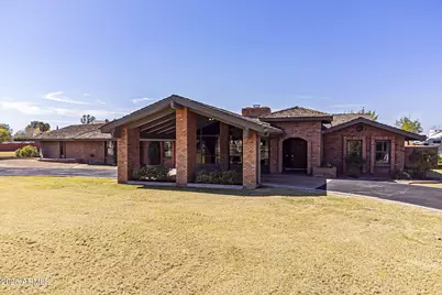 1821 E Elliot, Gilbert, AZ 85234 - Photo 1