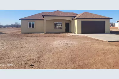 408 E Birch Street, Huachuca City, AZ 85616 - Photo 1