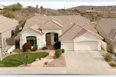 301 E Ashurst, Phoenix, AZ 85048 - Photo 1