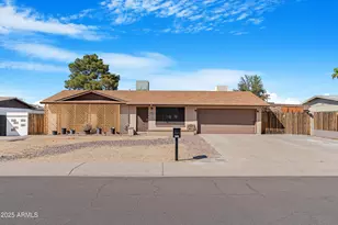 1604 W Kerry Ln, Phoenix, AZ 85027 - Photo 1