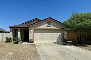 592 E 9th, Apache Junction, AZ 85119 - Photo 1