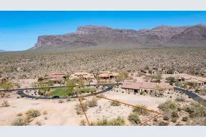 8301 E Sunset View, Gold Canyon, AZ 85118 - Photo 1