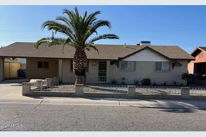 4001 W Las Palmaritas, Phoenix, AZ 85051 - Photo 1