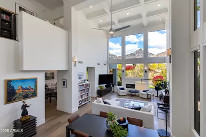 3042 E Squaw Peak, Phoenix, AZ 85016 - Photo 1